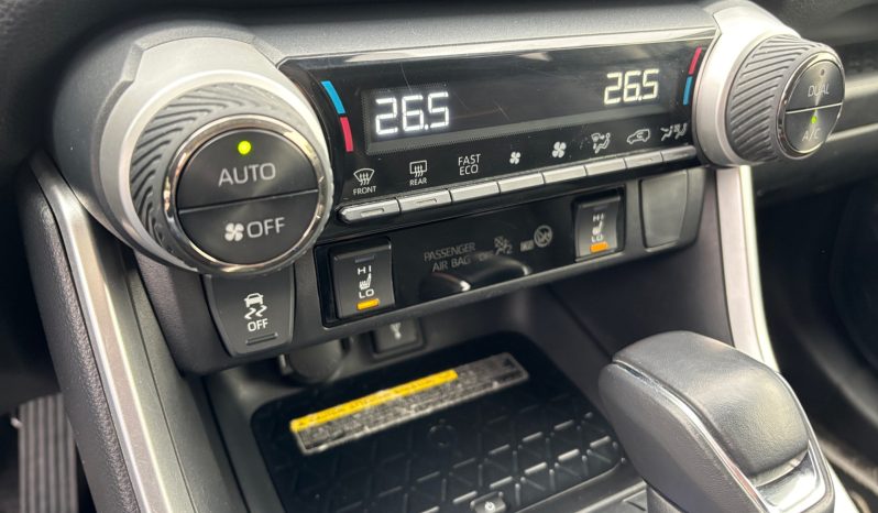 
								Rav4 Hybrid 2.5 Luxury Plus ar pusādas un Alcantara salonu 2021.g. full									