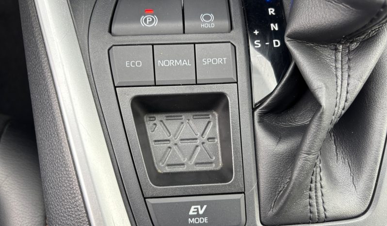 
								Rav4 Hybrid 2.5 Luxury Plus ar pusādas un Alcantara salonu 2021.g. full									