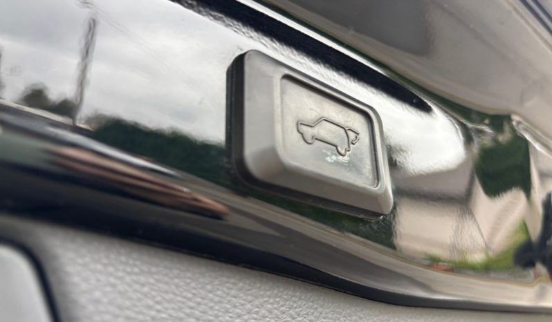 
								Rav4 Hybrid 2.5 Luxury Plus ar pusādas un Alcantara salonu 2021.g. full									