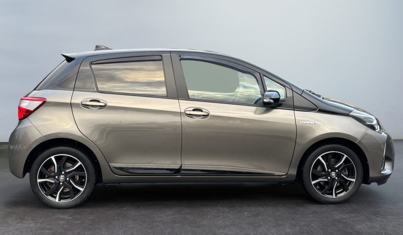 
								Toyota Yaris 1.5 hybrid AT. full									