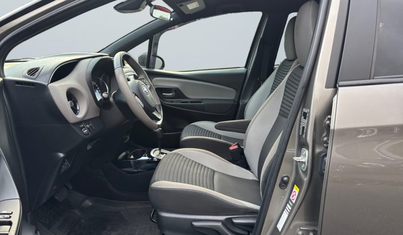
								Toyota Yaris 1.5 hybrid AT. full									