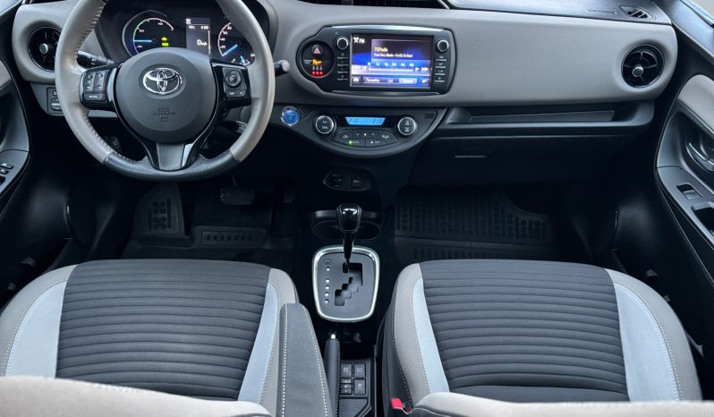 
								Toyota Yaris 1.5 hybrid AT. full									