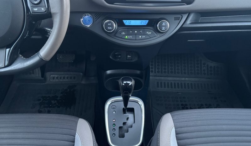 
								Toyota Yaris 1.5 hybrid AT. full									