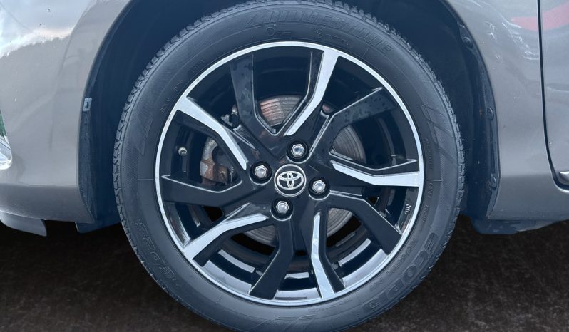 
								Toyota Yaris 1.5 hybrid AT. full									