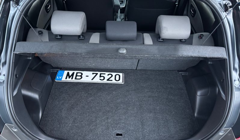 
								Toyota Yaris 1.5 hybrid AT. full									