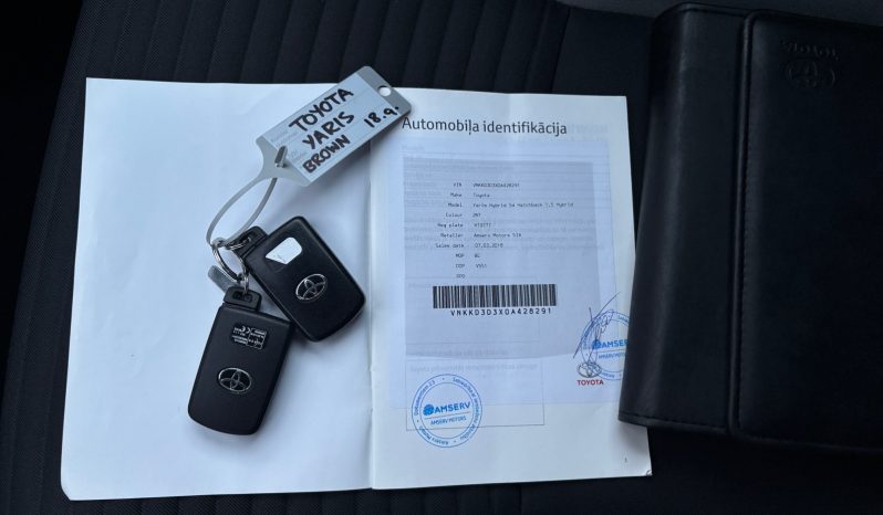 
								Toyota Yaris 1.5 hybrid AT. full									