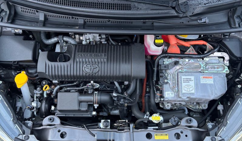
								Toyota Yaris 1.5 hybrid AT. full									
