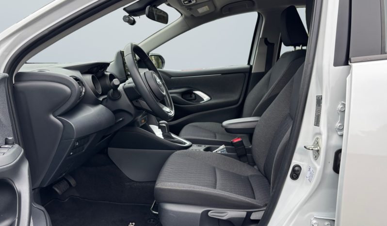 
								Toyota Yaris hybrid Active Plus 2021 full									