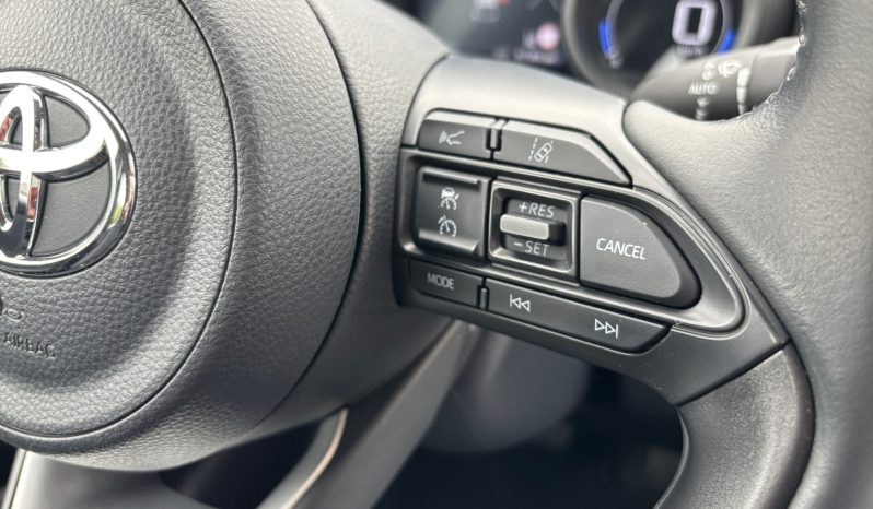 
								Toyota Yaris hybrid Active Plus 2021 full									