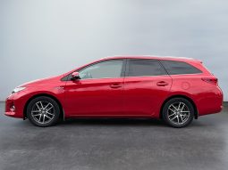 
										Toyota Auris 1.8 Hybrid full									