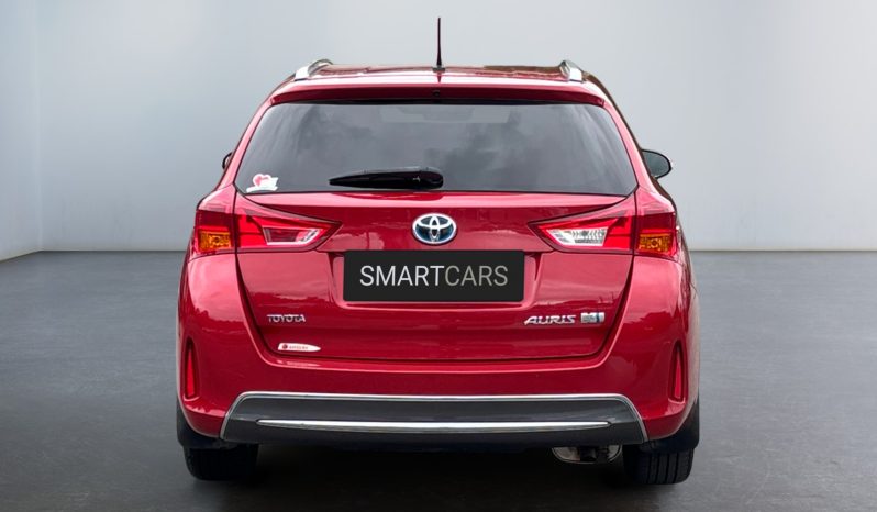 
								Toyota Auris 1.8 Hybrid full									