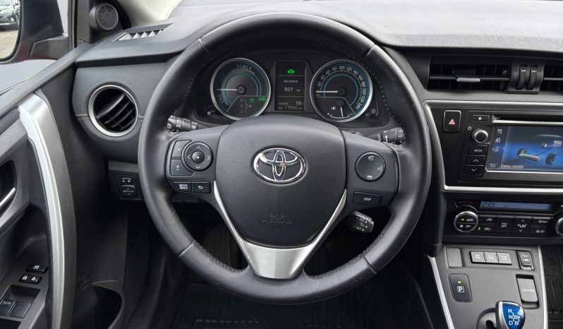 
								Toyota Auris 1.8 Hybrid full									