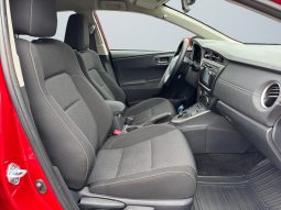 
										Toyota Auris 1.8 Hybrid full									