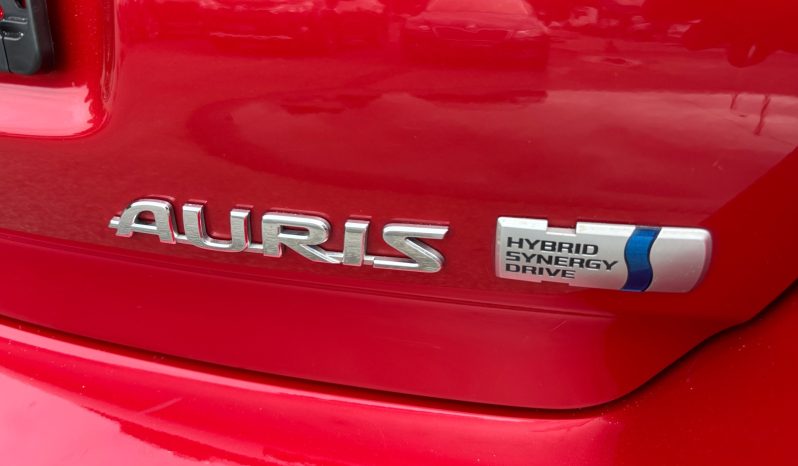 
								Toyota Auris 1.8 Hybrid full									