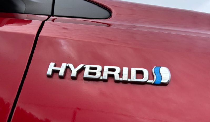 
								Toyota Auris 1.8 Hybrid full									