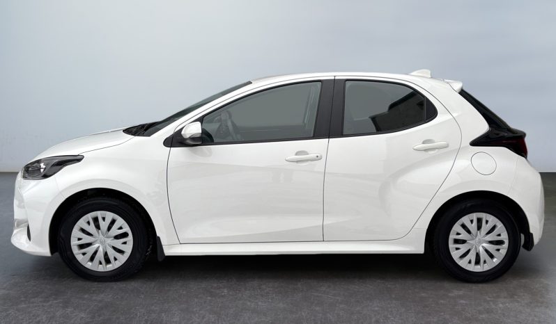 
								Toyota Yaris 1.5 6pk MT 2022.g full									