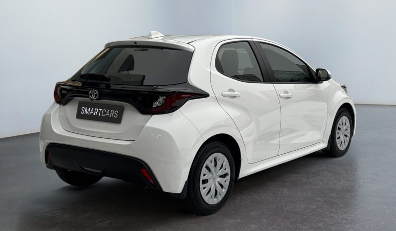 
								Toyota Yaris 1.5 6pk MT 2022.g full									