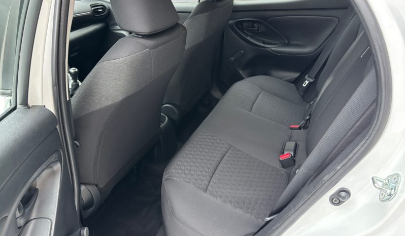 
								Toyota Yaris 1.5 6pk MT 2022.g full									