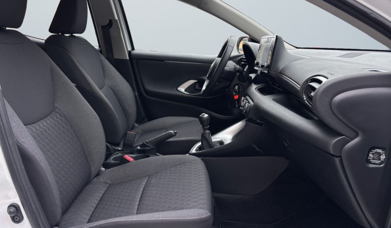 
								Toyota Yaris 1.5 6pk MT 2022.g full									