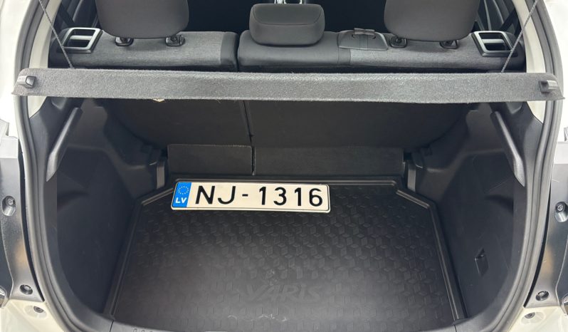 
								Toyota Yaris 1.5 6pk MT 2022.g full									