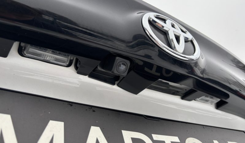 
								Toyota Yaris 1.5 6pk MT 2022.g full									