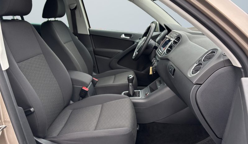 
								VW Tiguan 1.4 TSI 6pk MT 2016 full									