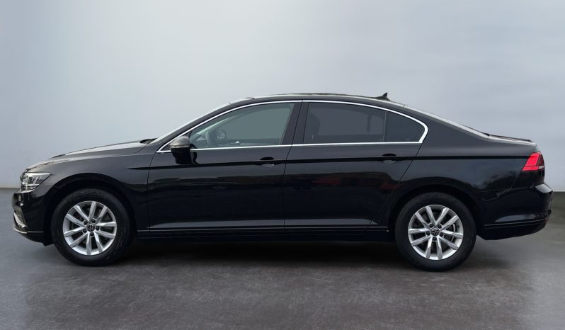 
								VW Passat Sedan 1.5 TSI 7pk DSG 2022.g. full									