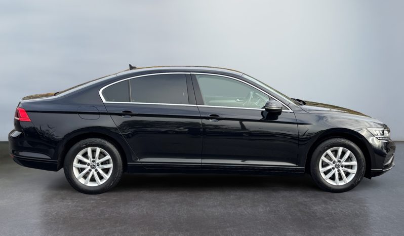 
								VW Passat Sedan 1.5 TSI 7pk DSG 2022.g. full									