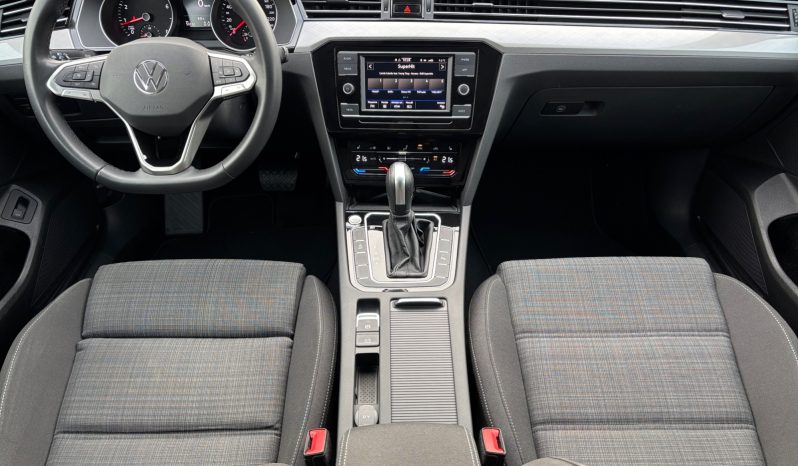 
								VW Passat Sedan 1.5 TSI 7pk DSG 2022.g. full									