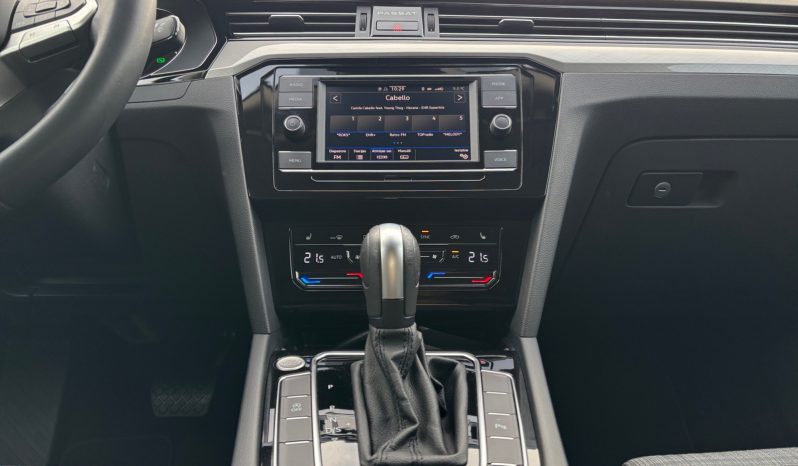 
								VW Passat Sedan 1.5 TSI 7pk DSG 2022.g. full									