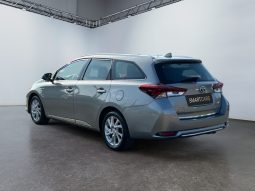 
										TOYOTA AURIS Touring Sports Hybrid full									