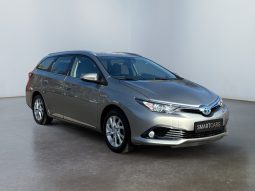 
										TOYOTA AURIS Touring Sports Hybrid full									