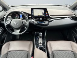 
										Toyota C-hr Hybrid Luxury 2018 full									