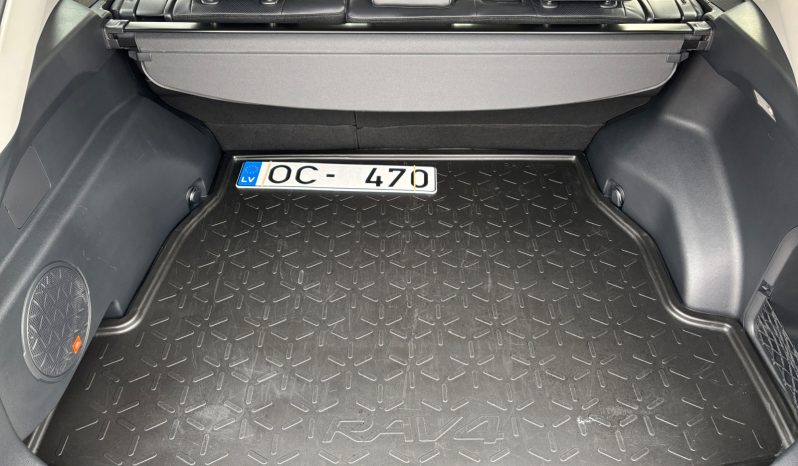 
								Rav4 Hybrid AWD Premium full									