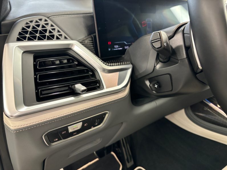 
								Bmw x7 xdrive 40d M Pack full									