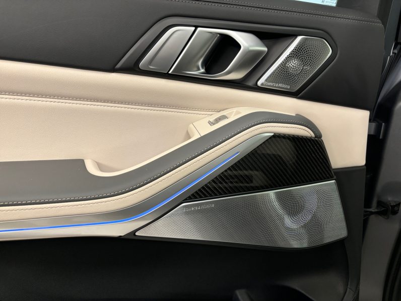 
								Bmw x7 xdrive 40d M Pack full									