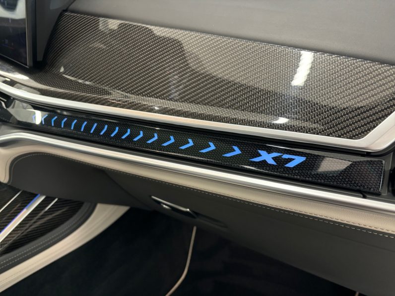 
								Bmw x7 xdrive 40d M Pack full									