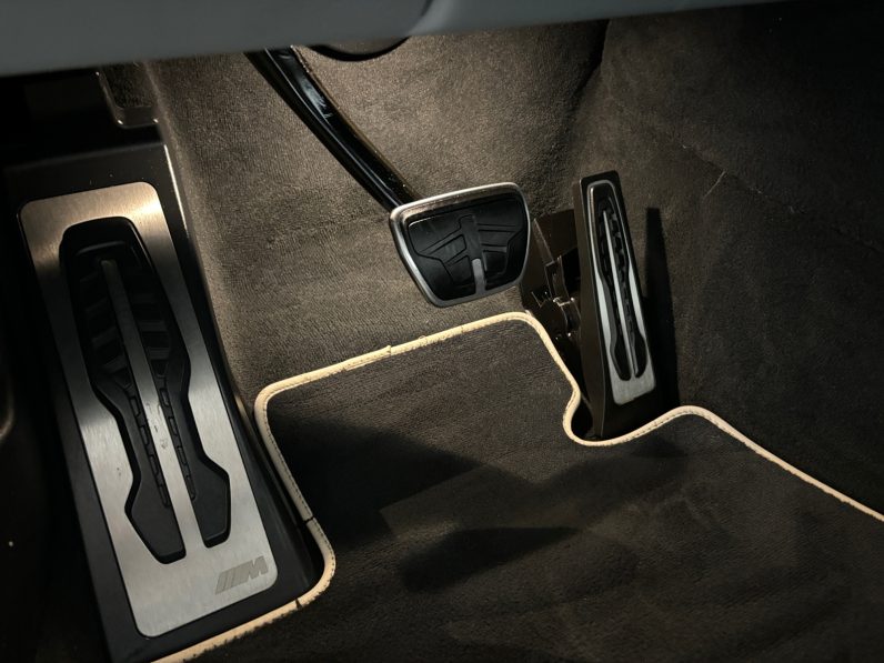 
								Bmw x7 xdrive 40d M Pack full									