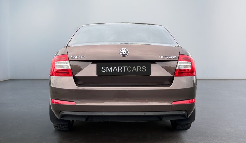 
								Škoda Octavia 1.6d MT 5 durvju hečbeks 2015 full									