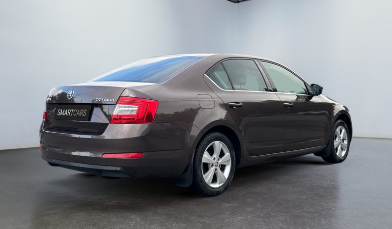 
								Škoda Octavia 1.6d MT 5 durvju hečbeks 2015 full									