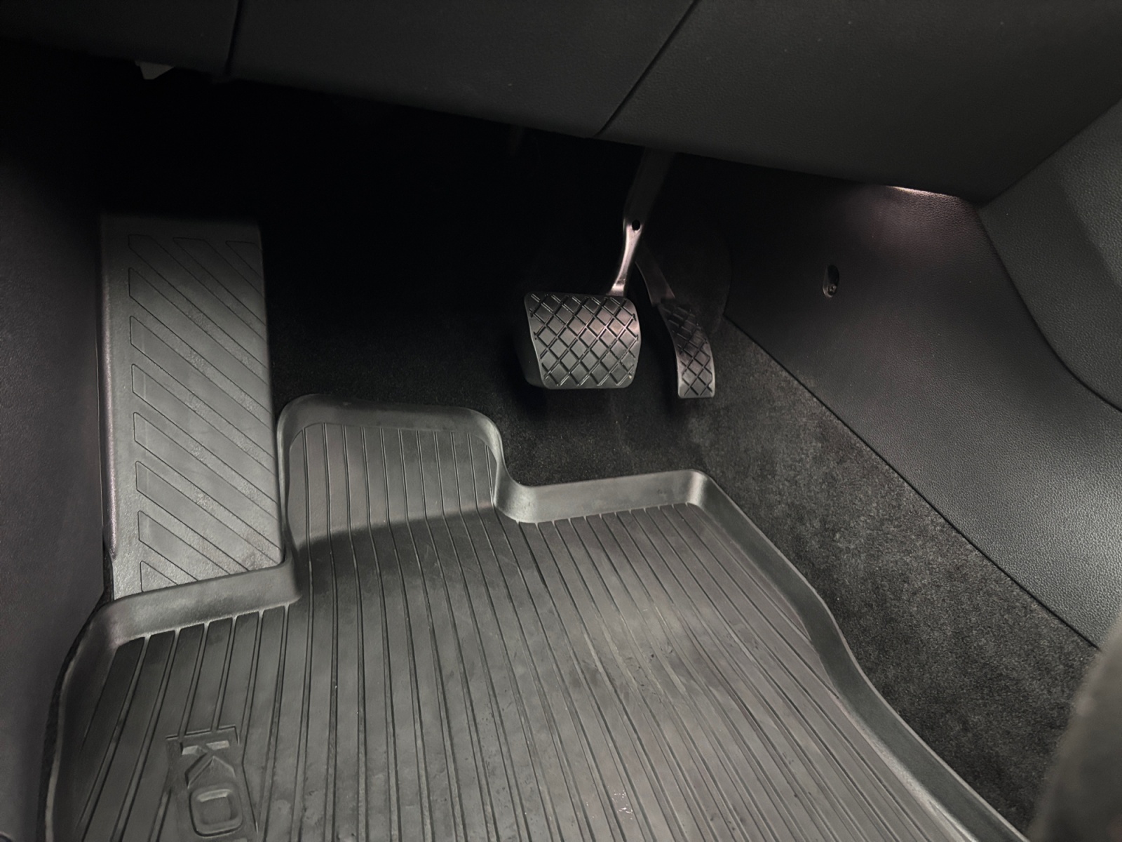 FD6FD6D00024KB0S5_18_feature-3