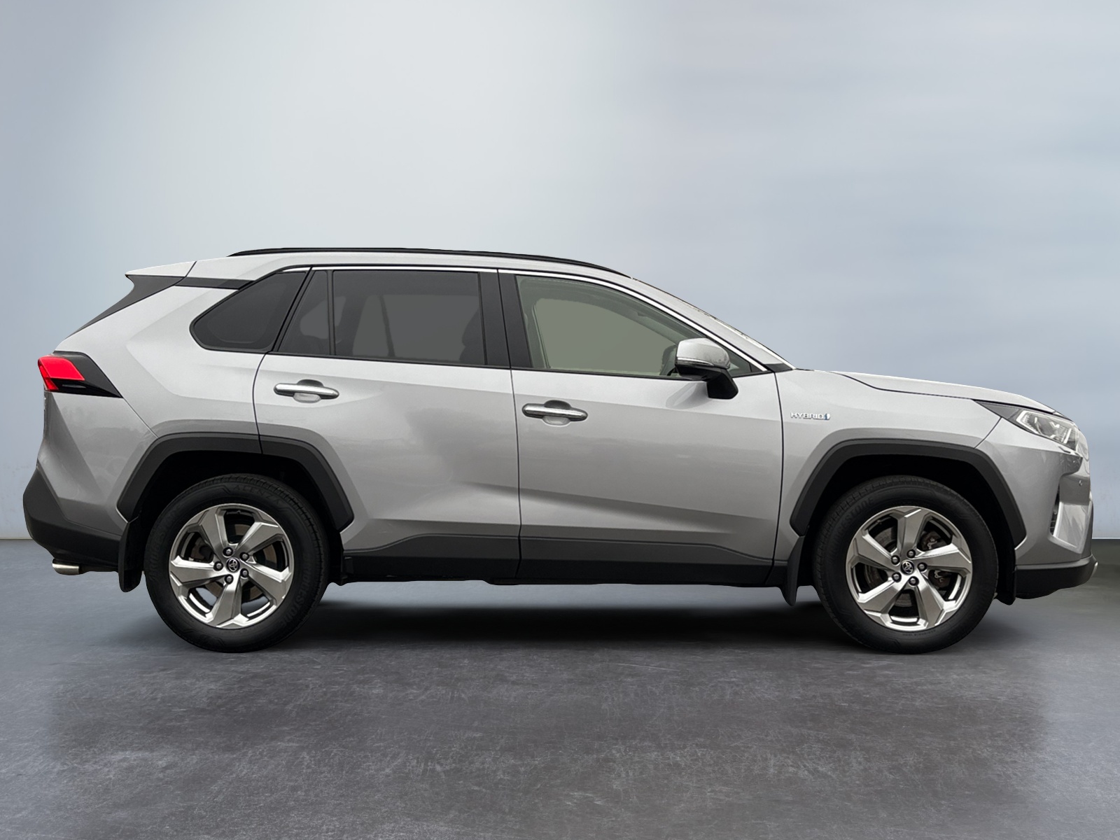 GLCKVBMBVNKNCJNVV_05_side-right