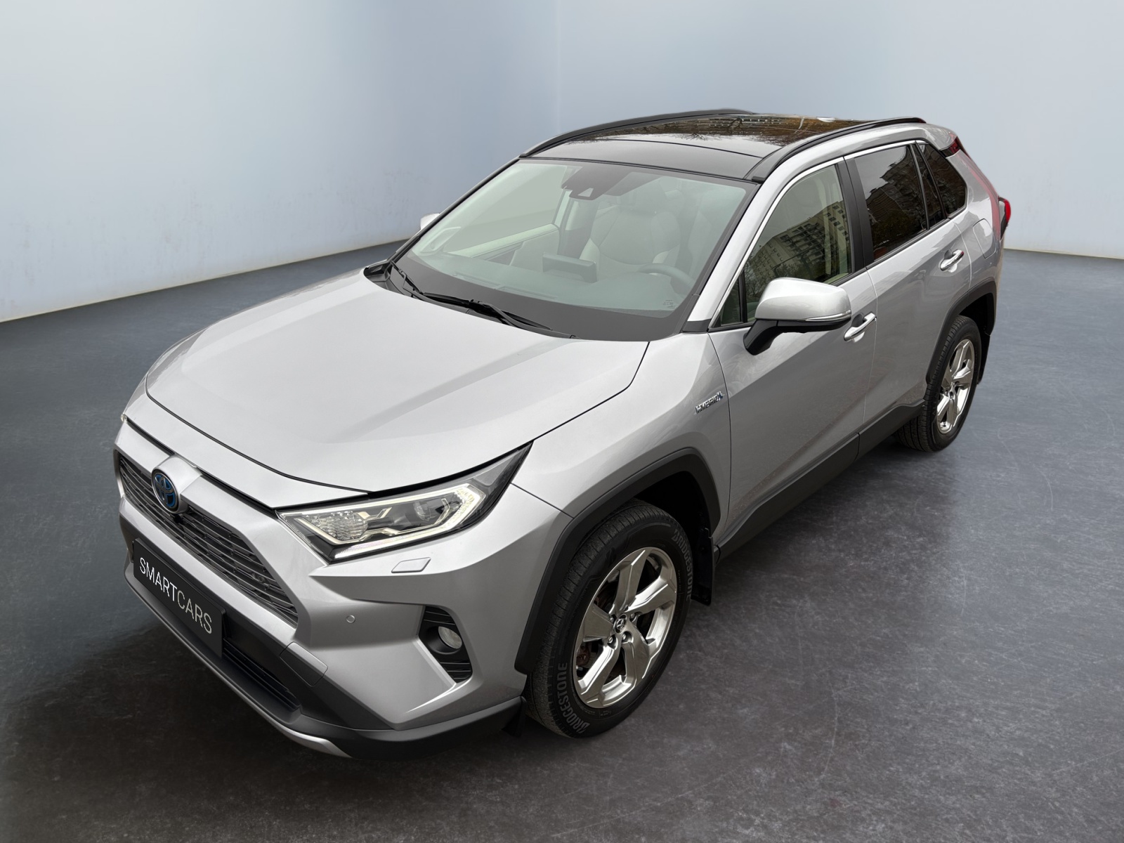 GLCKVBMBVNKNCJNVV_10_center-console-down