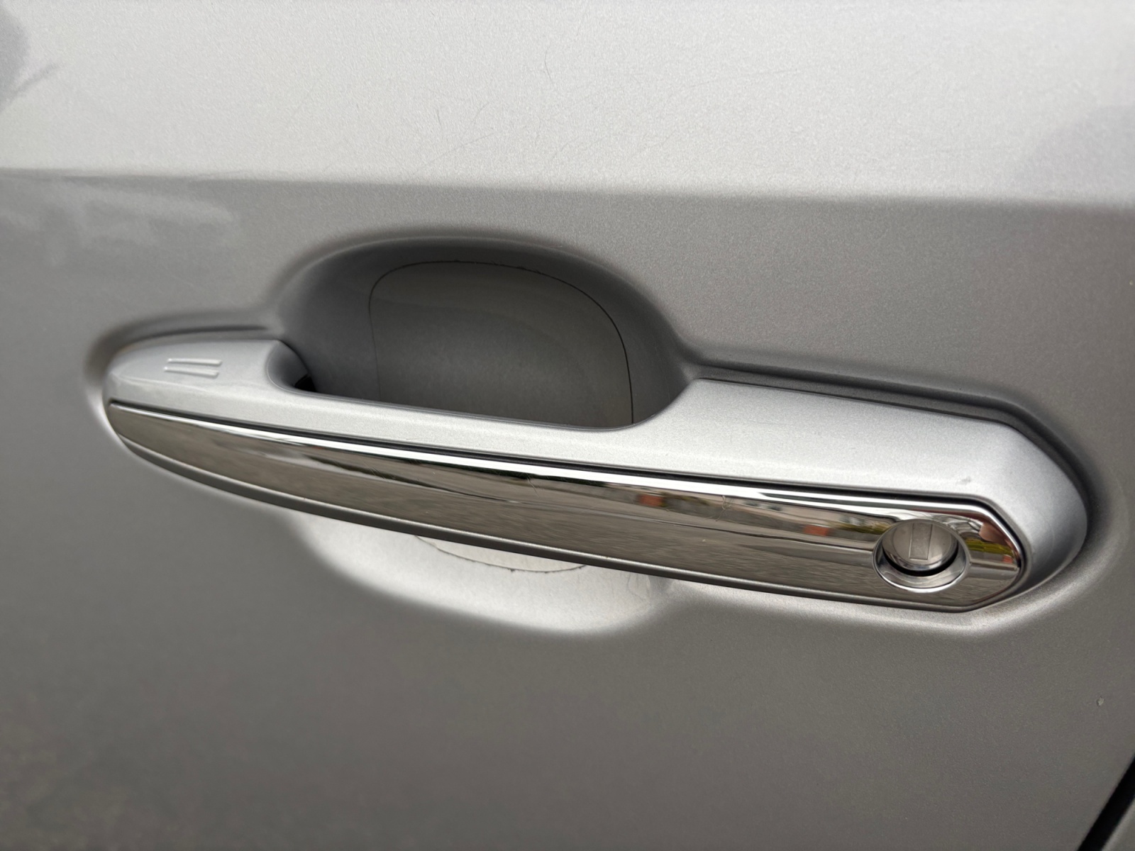 GLCKVBMBVNKNCJNVV_29_feature-14