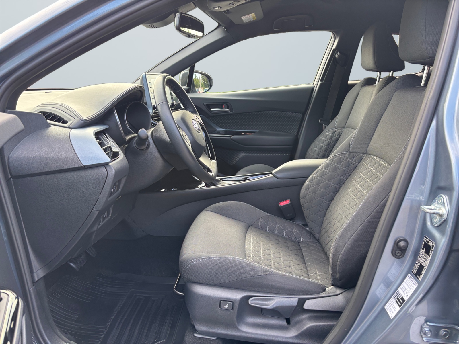 HALVDDKJVVHHVGGHN_08_enter-driver-codriver