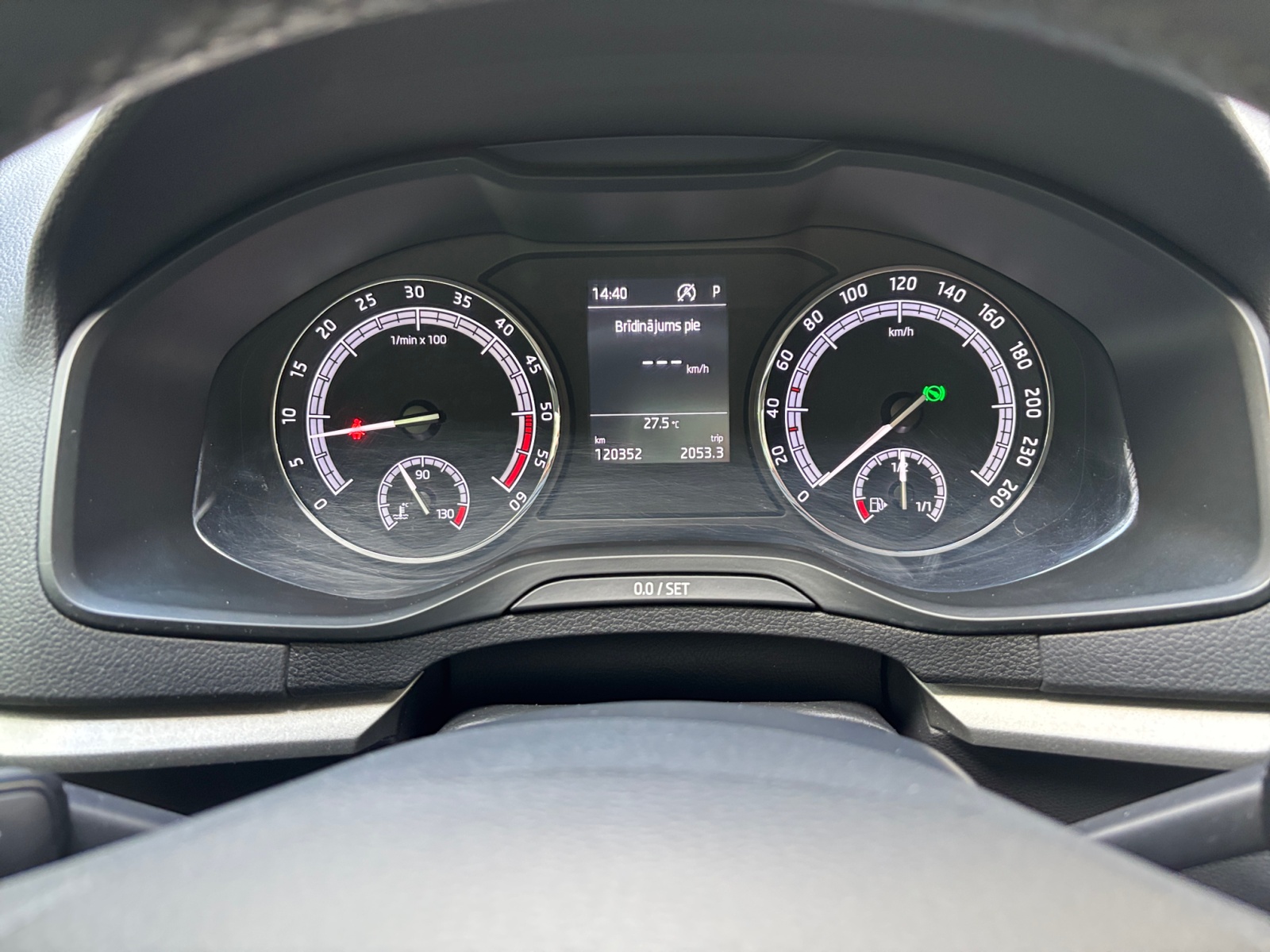 HDLBDLDBDBSKMSVVV_18_feature-3