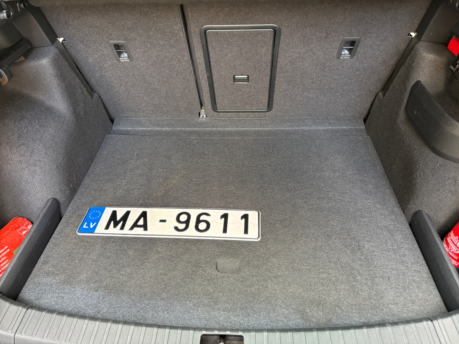 HDLBDLDBDBSKMSVVV_29_feature-14