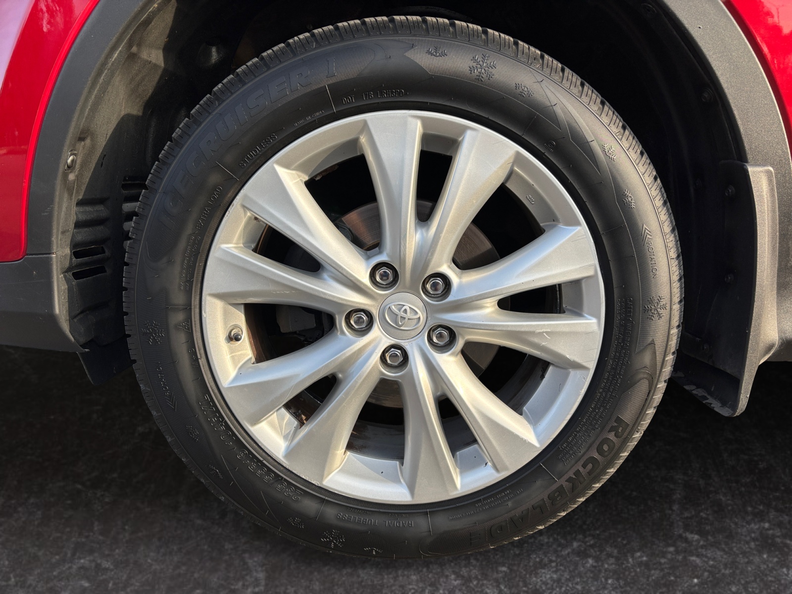 RAV4RESLDBDMBBJVV_13_rim-front-left