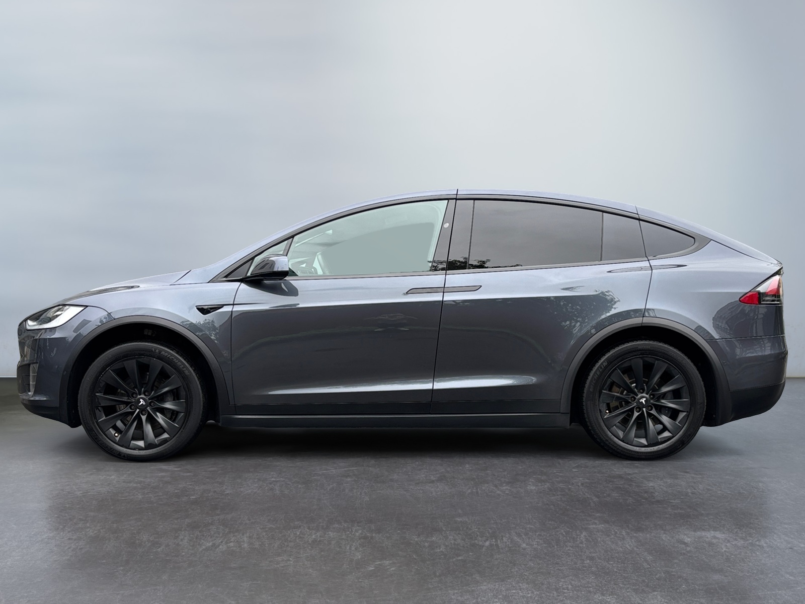 TESLSHDLBNNVVNBCB_01_side-left