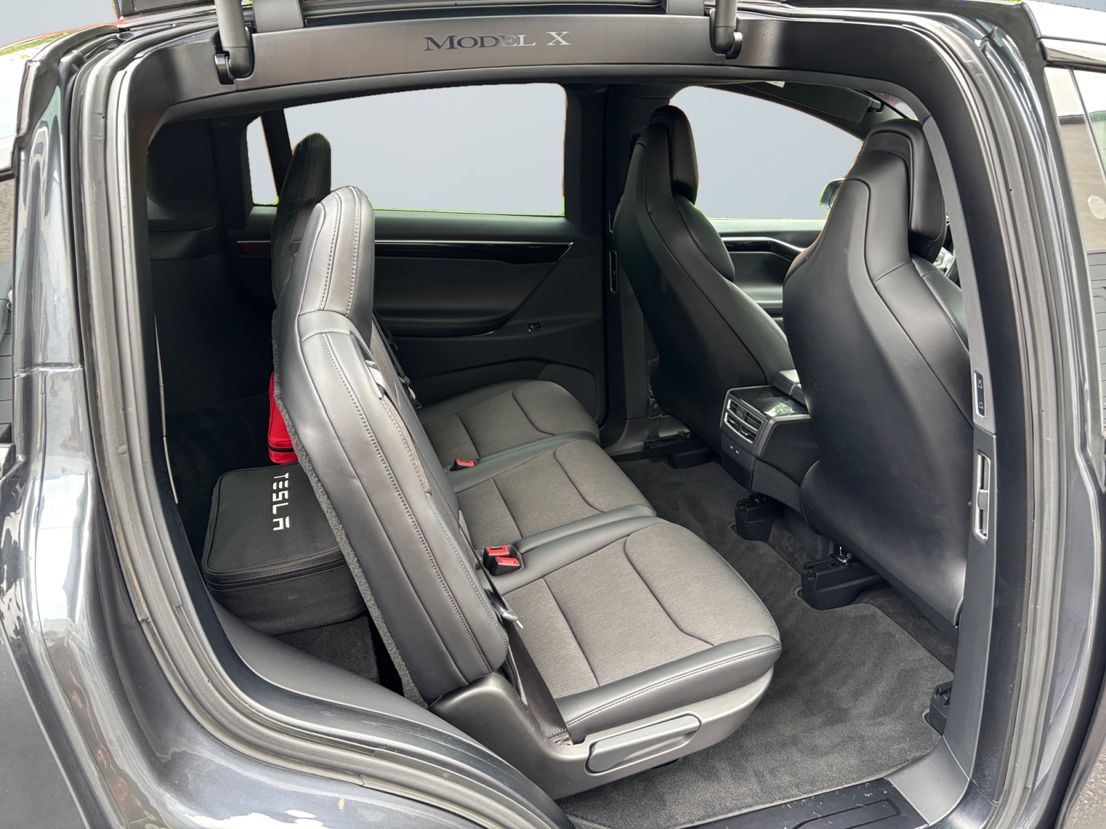 TESLSHDLBNNVVNBCB_12_rear-row-driver